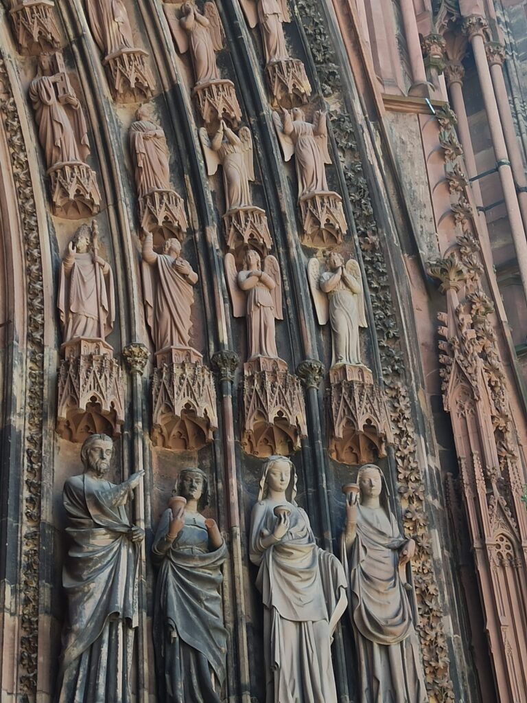 Par mūsdienu cilvēka garīgo dabu un dzīvi starp daudzām pasaulēm